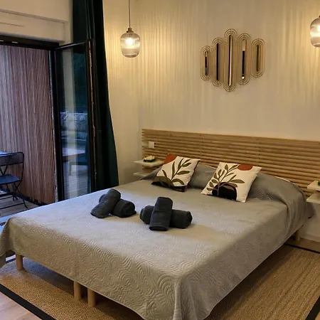 Vue A 5 Minutes A Pied Du Centre Ville, Parking Prive Villa *